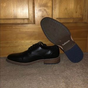 van heusen dress shoes